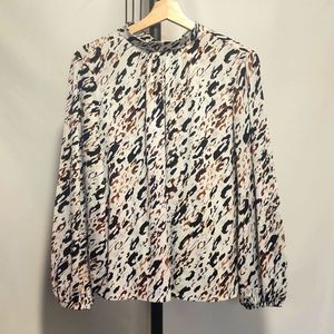 Jennifer Lopez L/Sleeve Top sz. Med.